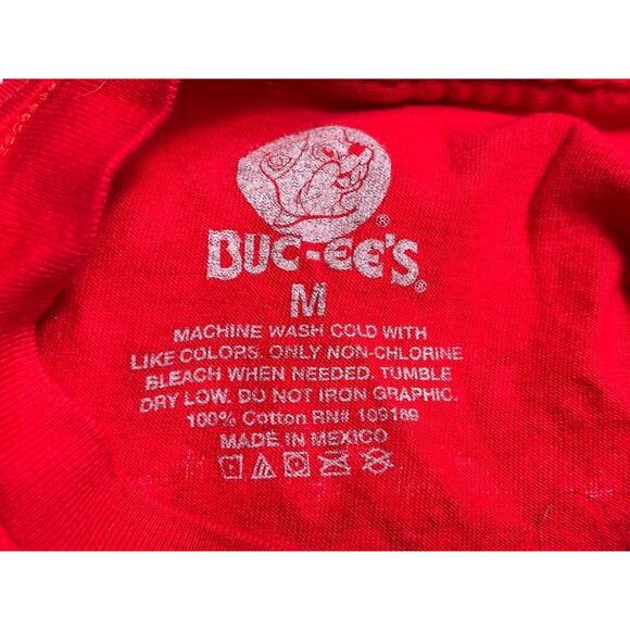 Buc-ees Christmas T-Shirt Unisex Size M Red Holiday "Worth Melting For" - Picture 3 of 5